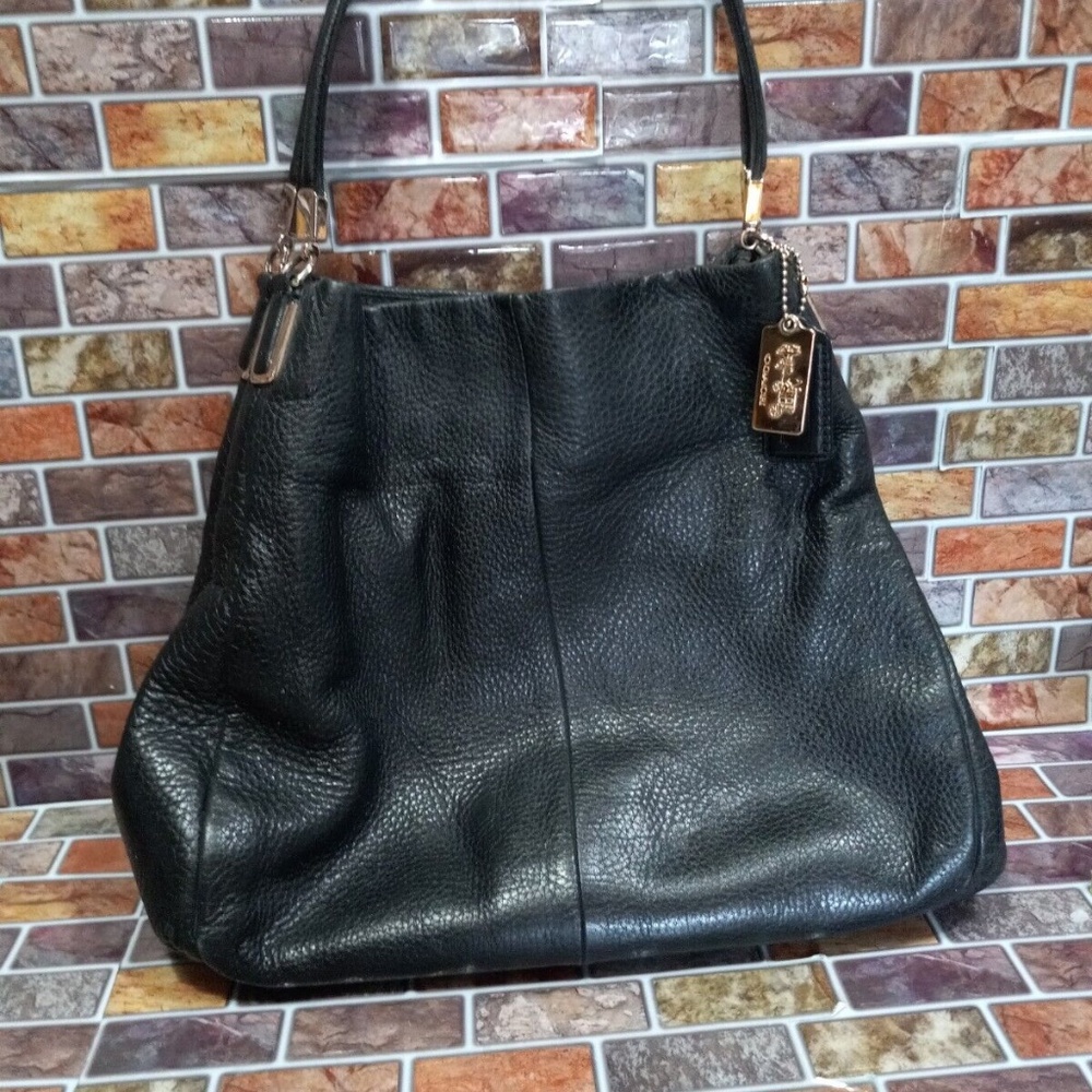 Coach Black Leather Shoulder Bag